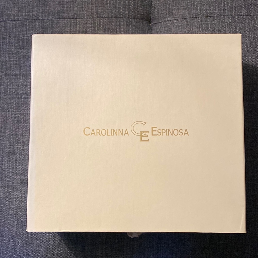 Carolinna Espinosa beige size 7.5